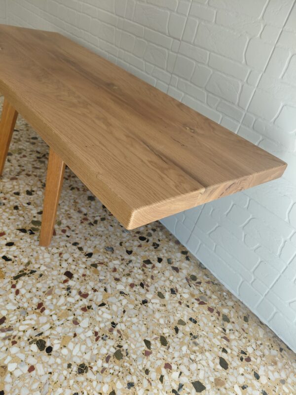 Βοηθητικό τραπέζι "Founder's Table"